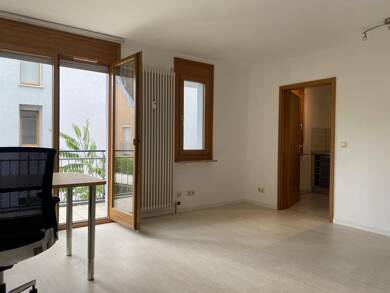 Wohnung zur Miete 890 € 2,5 Zimmer 64 m² Erlangen 91052