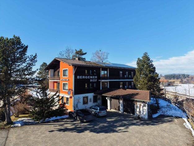 Hotel zum Kauf 1.590.000 € 520 m² Gastrofläche Bergen 83346