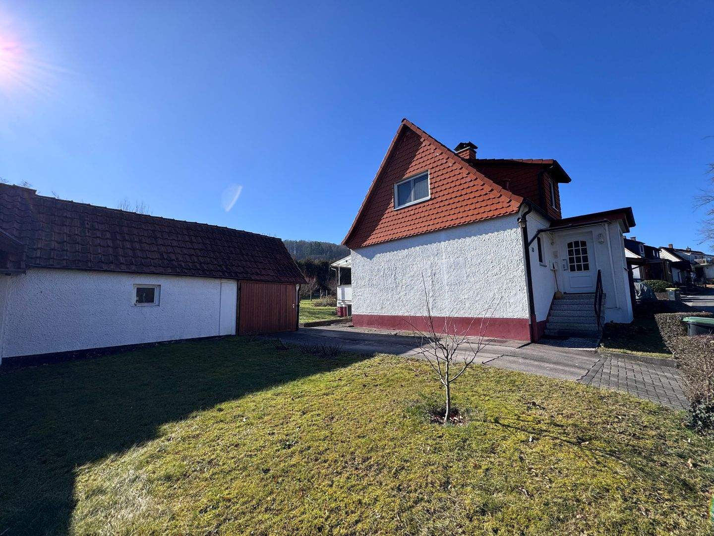 Immobilie in Witzenhausen -  Doppelhaushälfte mit großzügigem Grundstück in Witzenhausen - Bild 1