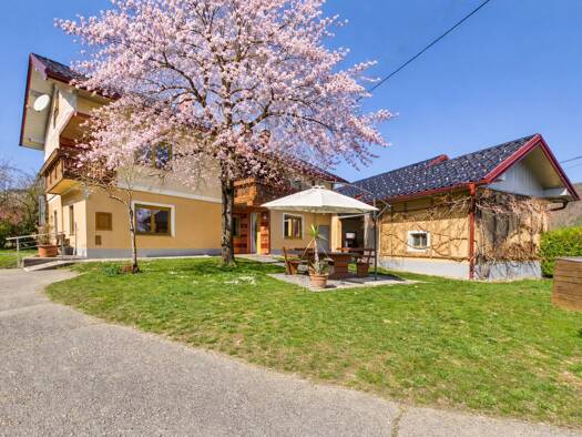 Bauernhof zum Kauf 1.490.000 € 110.000 m² Grundstück Ferlach 9170