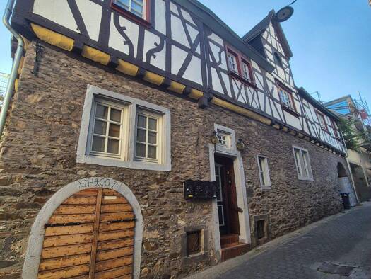 Haus zum Kauf 449.000 € 10 Zimmer 220 m² 147 m² Grundstück Winningen 56333