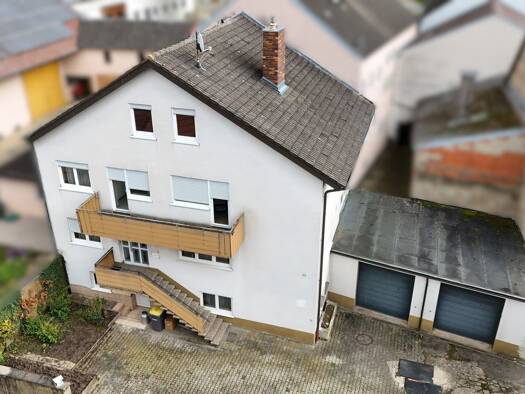 Einfamilienhaus zum Kauf 327.000 € 11 Zimmer 190 m² 754 m² Grundstück frei ab sofort Ochsenfurt 97199