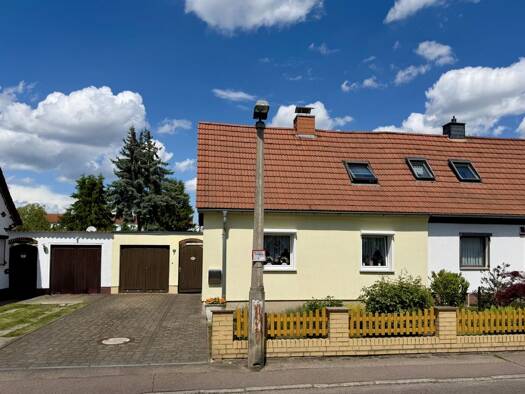 Doppelhaushälfte zum Kauf 245.000 € 5 Zimmer 120 m² 606 m² Grundstück Damaschkestraße Süd 06130