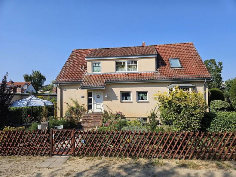 Einfamilienhaus zum Kauf provisionsfrei 750.000 € 4 Zimmer 156 m² 701 m² Grundstück Wiesbadener Str. 34 Lichtenrade Berlin 12309