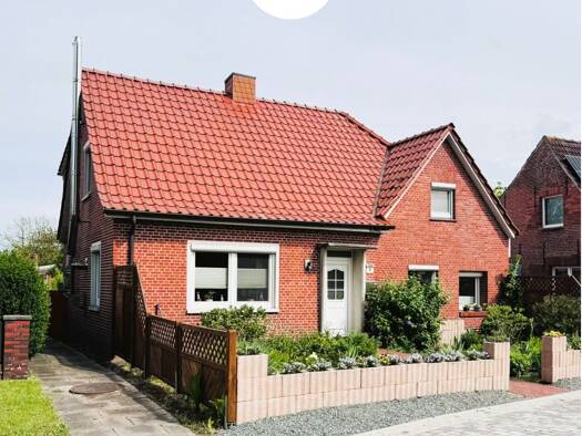 Einfamilienhaus zum Kauf 255.000 € 4 Zimmer 151,4 m² 1.070 m² Grundstück Groß-Midlum Hinte 26759