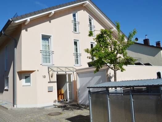 Doppelhaushälfte zur Miete 2.820 € 4 Zimmer 136 m² 285 m² Grundstück frei ab sofort Blumenstraße 19 Unterpfaffenhofen Germering 82110