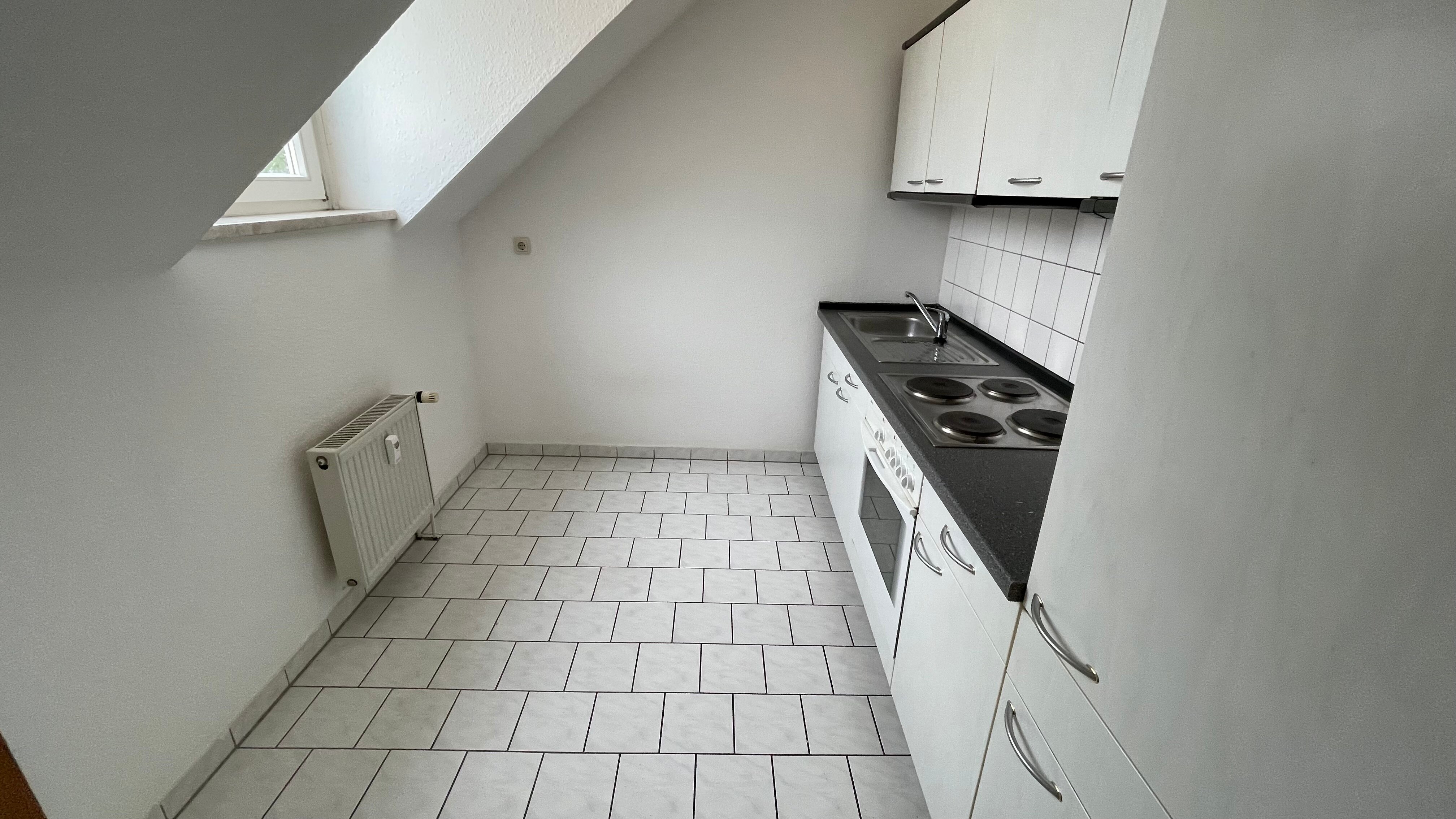 Wohnung zur Miete 250 € 2 Zimmer 40 m²<br/>Wohnfläche 3.<br/>Geschoss 01.11.2024<br/>Verfügbarkeit Lützowstraße 39 Kappel 822 Chemnitz 09119