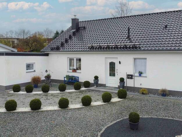 Einfamilienhaus zum Kauf 459.000 € 3 Zimmer 95 m² 670 m² Grundstück frei ab 01.03.2026 Frankensiedlung Stralsund 18439