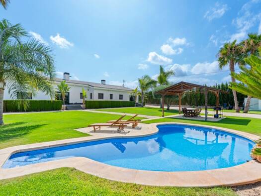Villa zum Kauf 1.100.000 € 5 Zimmer 320 m² 15.869 m² Grundstück Elche/Elx