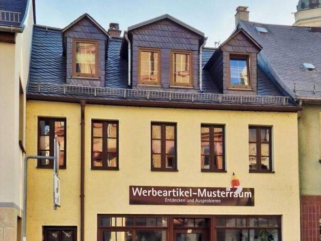 Wohnung zur Miete 450 € 3 Zimmer 77 m² Greiz 07973