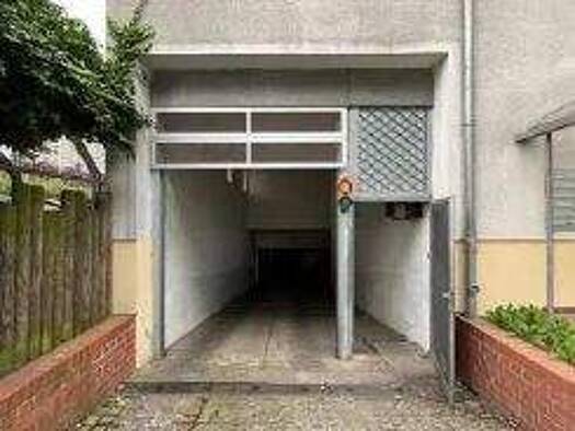 Tiefgaragenstellplatz zur Miete provisionsfrei 100 € Alt-Hohenschönhausen Berlin 13055