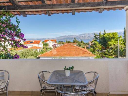 Wohnung zum Kauf 350.000 € 4 Zimmer 100 m² 1. Geschoss Supetar Supetar