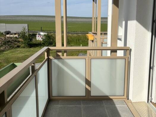 Wohnung zur Miete 600 € 2 Zimmer 46,1 m² Arnsdorf Arnsdorf 01477