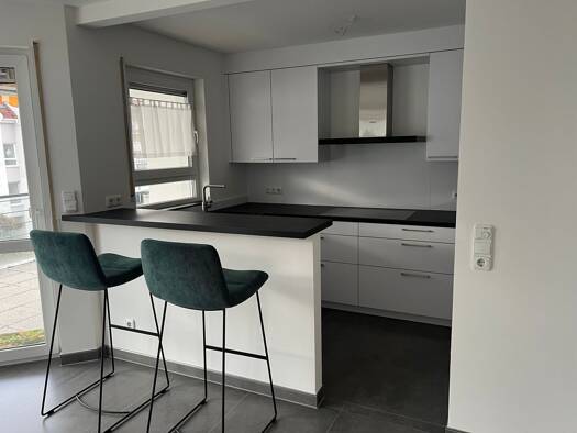 Wohnung zur Miete 1.200 € 3 Zimmer 77 m² Geschoss 2/3 frei ab 01.04.2026 65824
