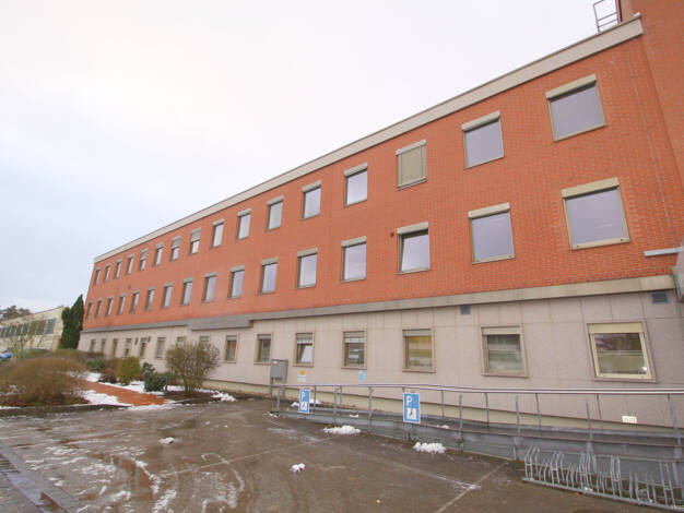 Bürogebäude zur Miete 4.851 € 462 m² Bürofläche Gifhorn 38518