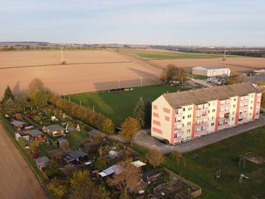 Wohnung zur Miete 390 € 4 Zimmer 70 m² 1. Geschoss frei ab sofort Am Drossener Weg 13 Großenstein 07580