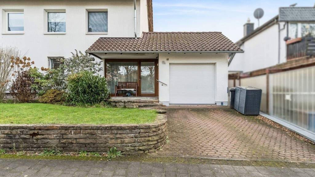 Mehrfamilienhaus zum Kauf 525.000 € 7 Zimmer 185 m² 488 m² Grundstück frei ab 01.03.2026 Leichlingen 42799