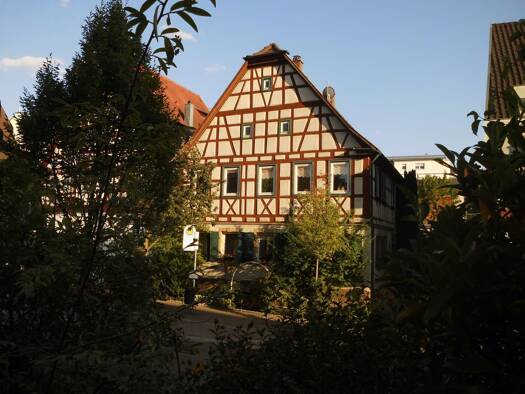 Haus zum Kauf 375.000 € 6 Zimmer 226 m² 457 m² Grundstück Oedheim Oedheim 74229