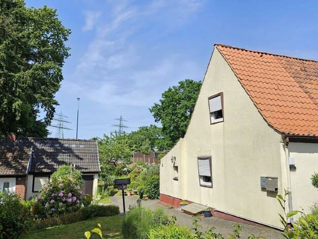 Doppelhaushälfte zum Kauf 96.000 € 5 Zimmer 90 m² Osdorf Hamburg 22549