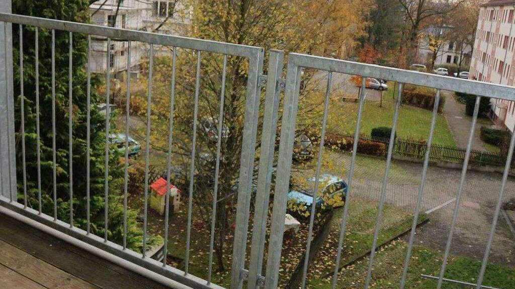 Studio zur Miete 299 € 2 Zimmer 47 m² 3. Geschoss frei ab 01.05.2026 Salzstraße 24 Schloßchemnitz Chemnitz 09113