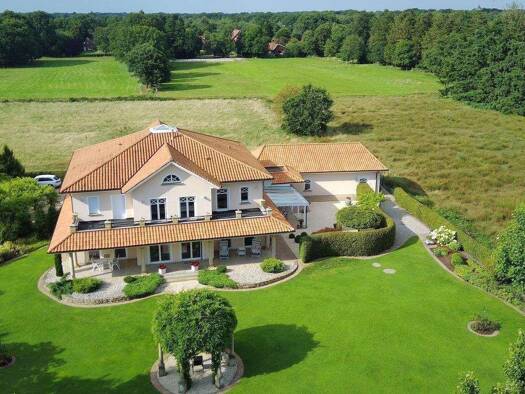 Villa zum Kauf provisionsfrei 1.199.000 € 6 Zimmer 358 m² 2.958 m² Grundstück frei ab 01.01.2027 Ostrhauderfehn Ostrhauderfehn 26842