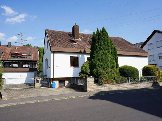 Mehrfamilienhaus zum Kauf 779.000 € 7 Zimmer 296 m² 604 m² Grundstück frei ab sofort Versbach Würzburg 97078