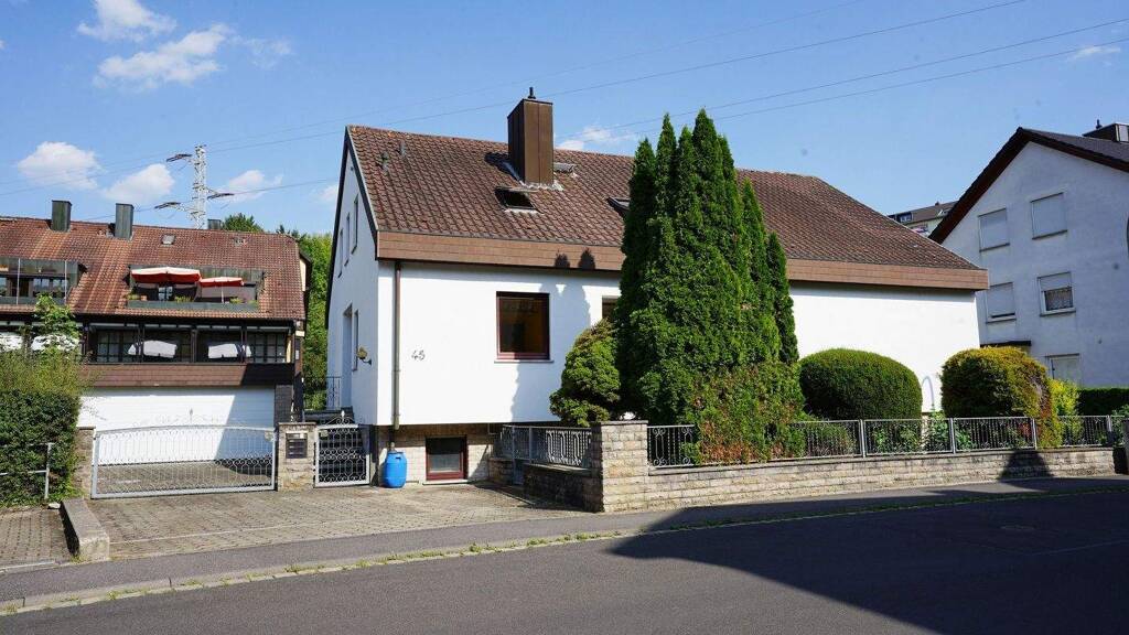 Mehrfamilienhaus zum Kauf 779.000 € 7 Zimmer 296 m² 604 m² Grundstück frei ab sofort Versbach Würzburg 97078
