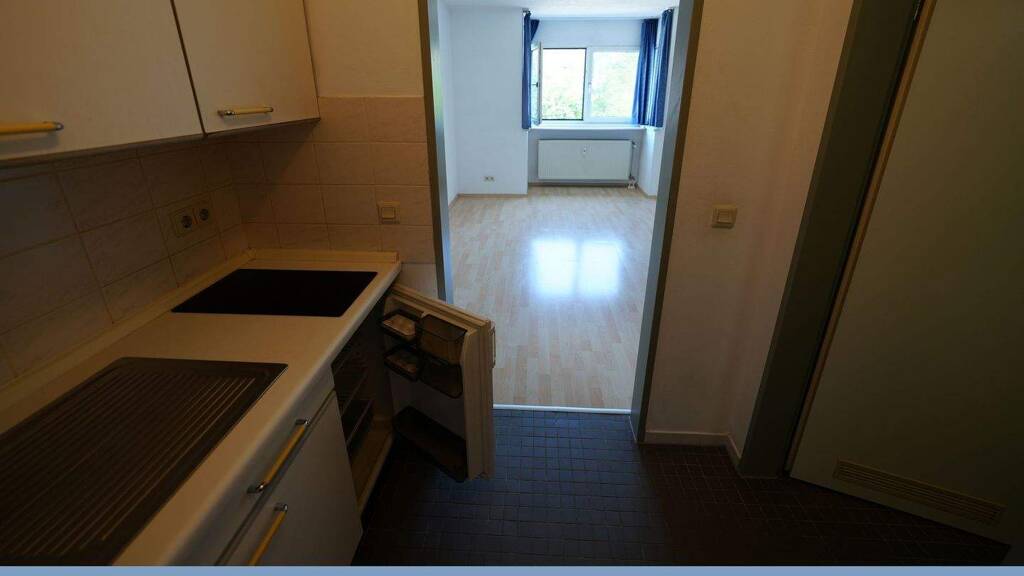 Studio zur Miete 390 € 1 Zimmer 24 m² Geschoss 2/4 frei ab sofort Ziegetsdorfer Straße Großprüfening-Dechbetten-Königswiesen Regensburg 93051