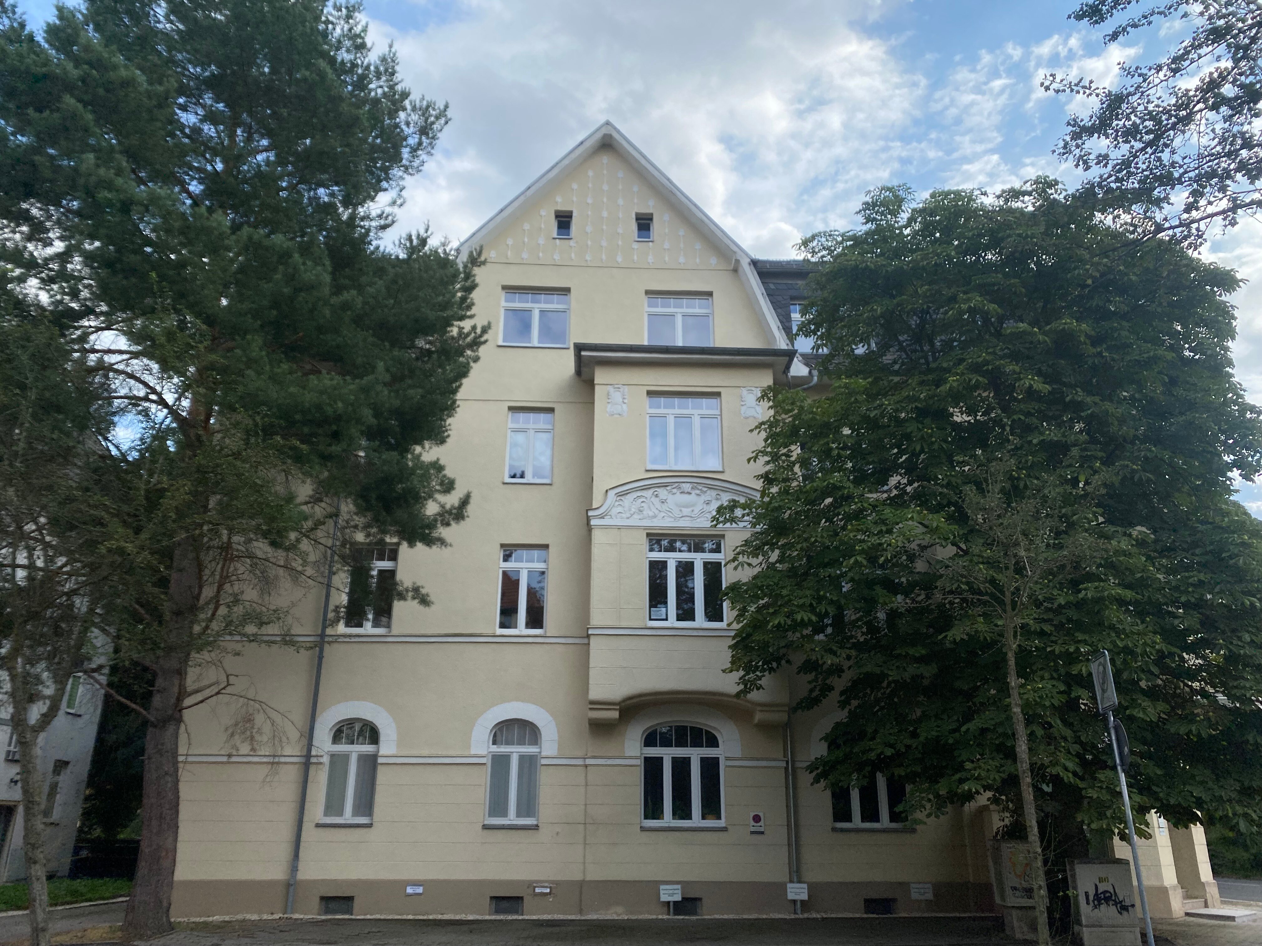 Wohnung zum Kauf 88.000 € 3 Zimmer 94 m²<br/>Wohnfläche 2.<br/>Geschoss Lassallestraße 2 Nordvorstadt 154 Zwickau 08058