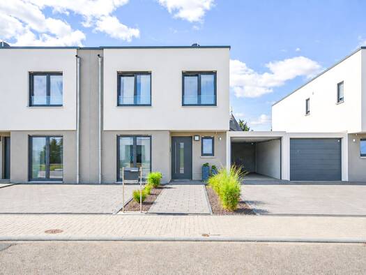 Doppelhaushälfte zur Miete 1.916 € 5 Zimmer 143 m² 401 m² Grundstück Straßfeld Swisttal / Straßfeld 53913