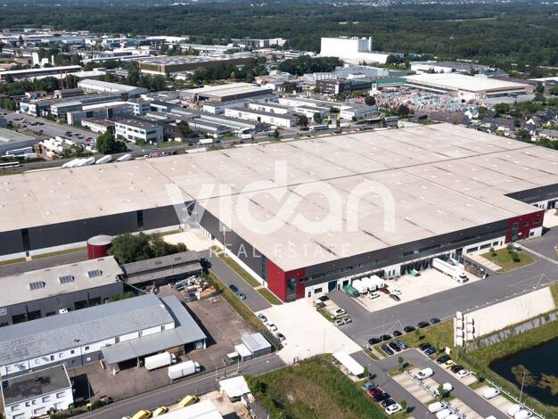 Lagerhalle zur Miete provisionsfrei 4.367 m² Lagerfläche teilbar ab 5.340 m² Langenfeld 40764