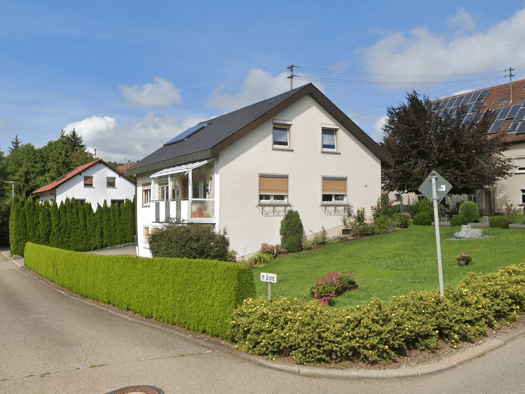 Einfamilienhaus zum Kauf provisionsfrei 360.000 € 6 Zimmer 106 m² 837 m² Grundstück frei ab sofort Böttingen 78583