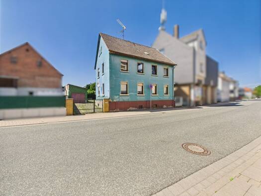 Einfamilienhaus zum Kauf 149.000 € 8 Zimmer 110,9 m² 497 m² Grundstück Reichelsheim Reichelsheim (Wetterau) 61203