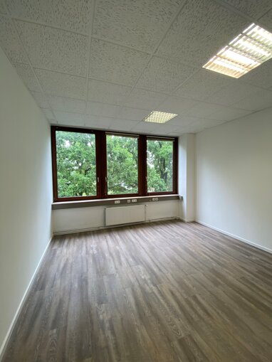 Büro-/Praxisfläche zur Miete 7,50 € 1 Zimmer 39 m² Bürofläche teilbar von 39 m² bis 172 m² Schenefeld 22869