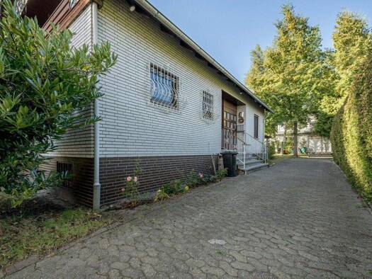 Einfamilienhaus zum Kauf 270.000 € 4,5 Zimmer 156,7 m² 854 m² Grundstück Lehe Bremerhaven 27576