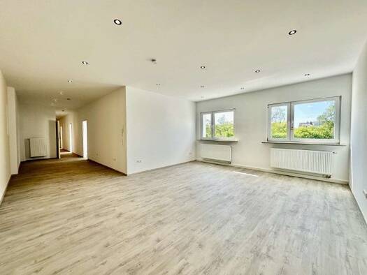 Wohnung zur Miete 945 € 5 Zimmer 130 m² frei ab sofort Sulgen Schramberg 78713
