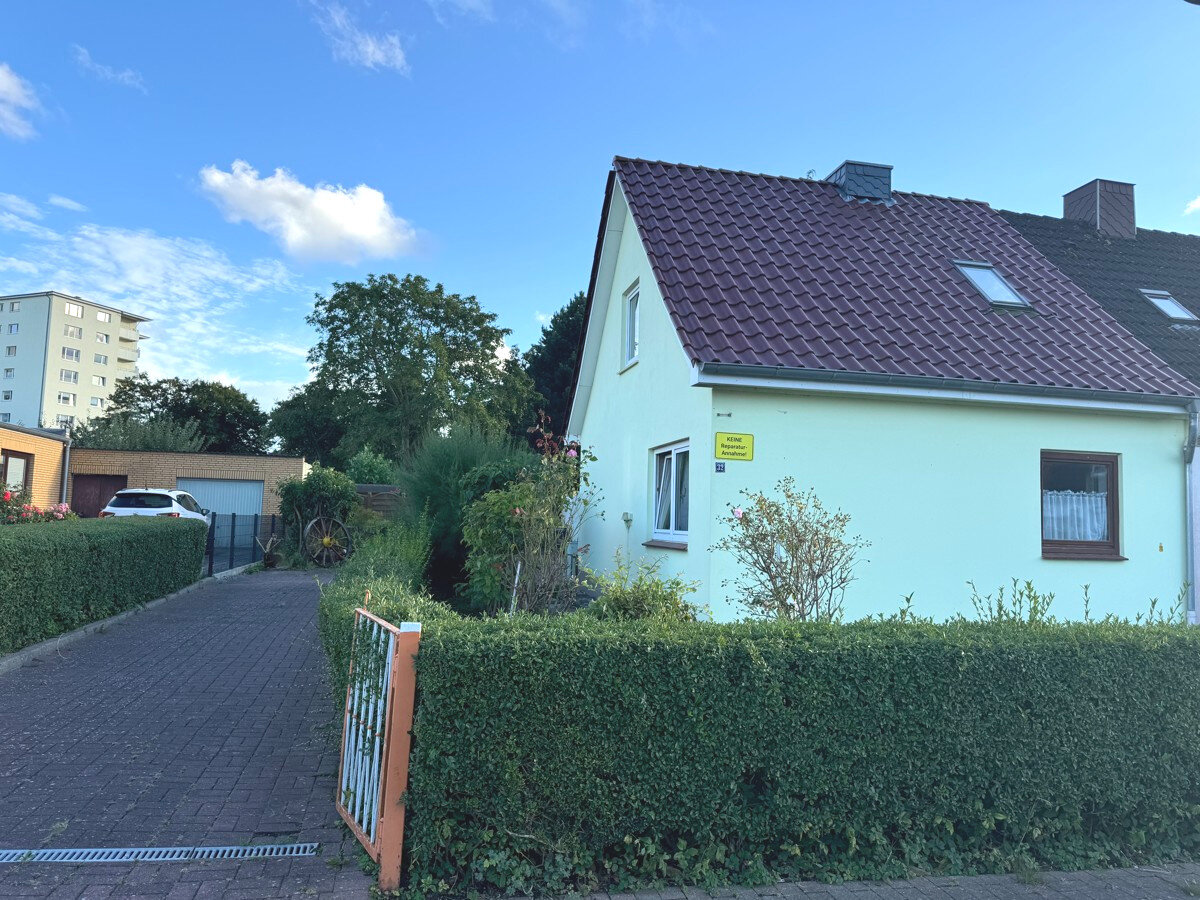 Doppelhaushälfte zum Kauf 259.000 € 5 Zimmer 80 m²<br/>Wohnfläche 1.186 m²<br/>Grundstück Neustadt Neustadt in Holstein 23730