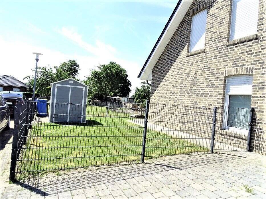 Property thumbnail 2