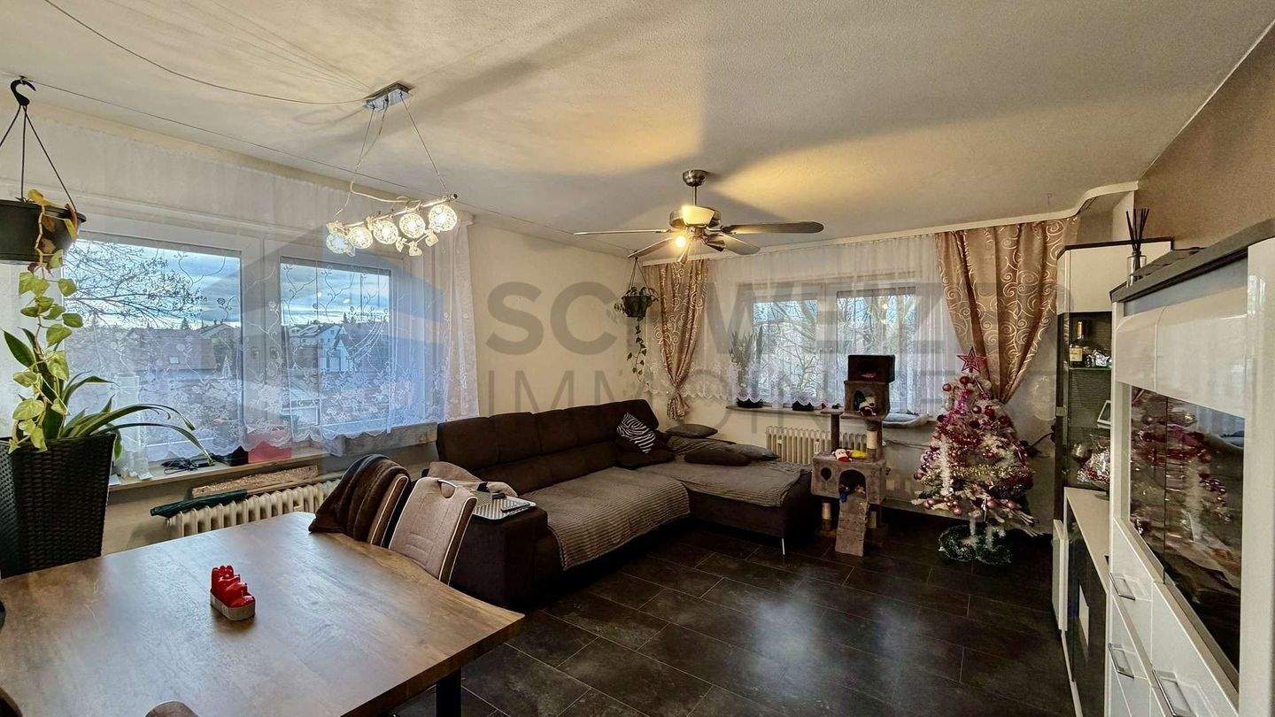 Immobilie in Möglingen - Freie 4-Zimmer-Wohnung mit zwei Balkonen und zwei Stellplätzen in Möglingen! - Bild 0