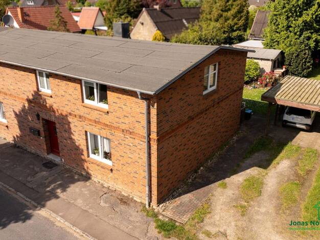 Reihenendhaus zum Kauf provisionsfrei 245.000 € 6 Zimmer 204 m² 2.332 m² Grundstück Dorfstr. 3 Mühlenbeck Schossin 19075