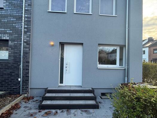 Reihenhaus zur Miete 1.600 € 4 Zimmer 90 m² 150 m² Grundstück frei ab sofort Buchenstraße 24 Pinneberg 25421