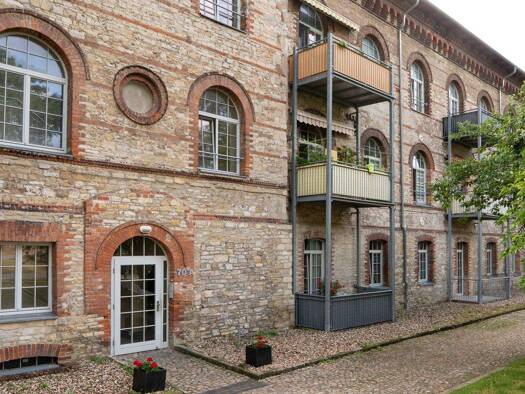 Wohnung zur Miete 300 € 2 Zimmer 43,3 m² frei ab sofort Bernburger Straße 70a Calbe Calbe (Saale) 39240