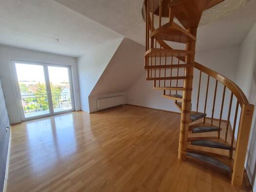 Maisonette zur Miete 950 € 3 Zimmer 95 m² Geschoss 2/3 frei ab sofort Hettstadt 97265