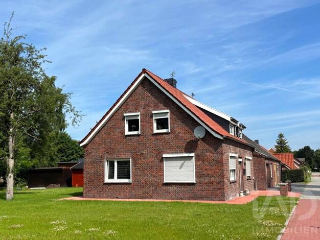Mehrfamilienhaus zum Kauf 319.000 € 8 Zimmer 245,8 m² 3.723 m² Grundstück Stiekelkamperfehn Neukamperfehn 26835