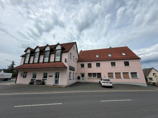 Mehrfamilienhaus zum Kauf 735.000 € 16,5 Zimmer 538 m² 1.200 m² Grundstück frei ab sofort Melkendorf Kulmbach 95326