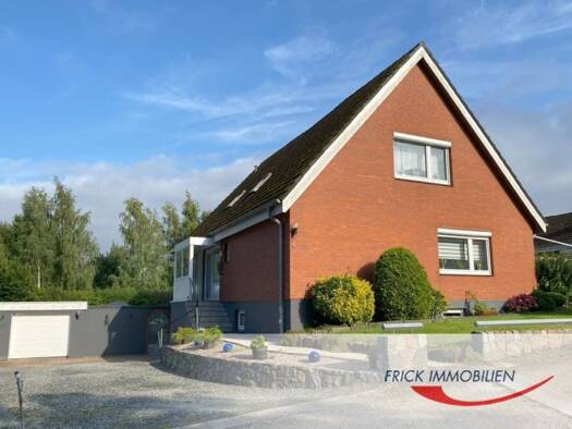 Haus zum Kauf 369.000 € 5 Zimmer 167 m² 790 m² Grundstück Lensahn 23738