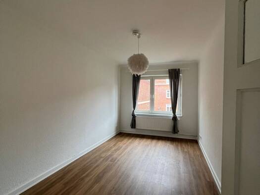 Wohnung zur Miete 700 € 1 Zimmer 16 m² Geschoss 3/4 frei ab sofort Bahrenfeld Hamburg 22761