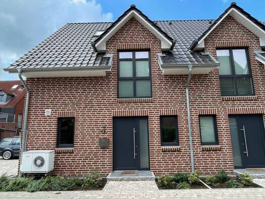 Wohn- und Geschäftshaus zum Kauf provisionsfrei als Kapitalanlage geeignet 545.000 € 6 Zimmer 150 m² 246 m² Grundstück Borstel Jork 21635
