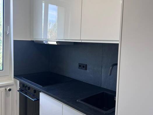 Wohnung zur Miete 526 € 1,5 Zimmer 47,8 m² Geschoss 3/3 frei ab sofort Stöntzscher Straße 31 Pegau Pegau 04523
