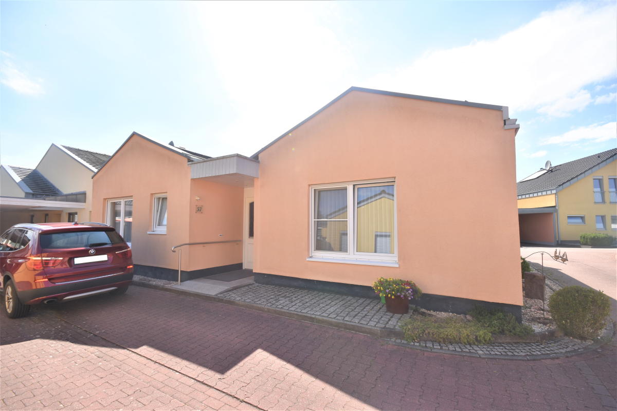 Bungalow zum Kauf 330.000 € 3 Zimmer 91,4 m²<br/>Wohnfläche 196 m²<br/>Grundstück Wahlbezirk 205 Nordhorn 48529